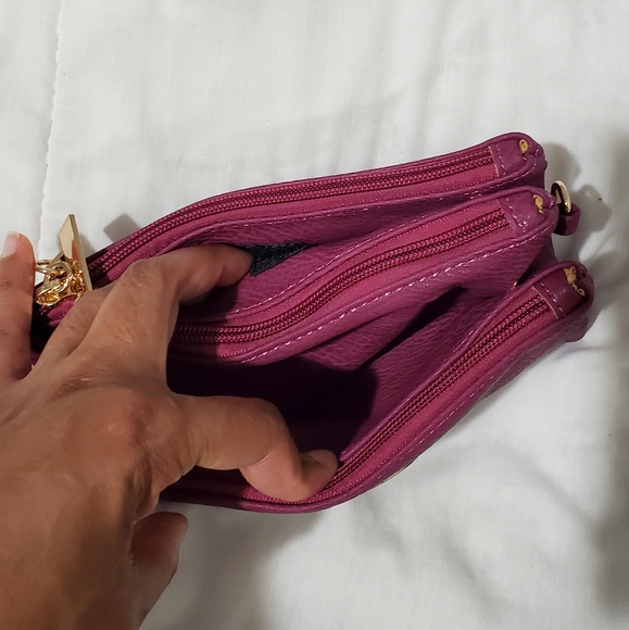 BRAND NEW tri compartmental wristlet/ crossbody - Picture 6 of 7